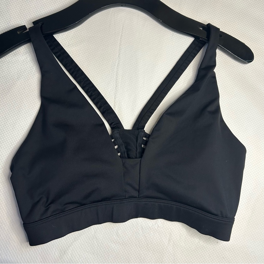 Black sports bra, strappy back, not sure on brand